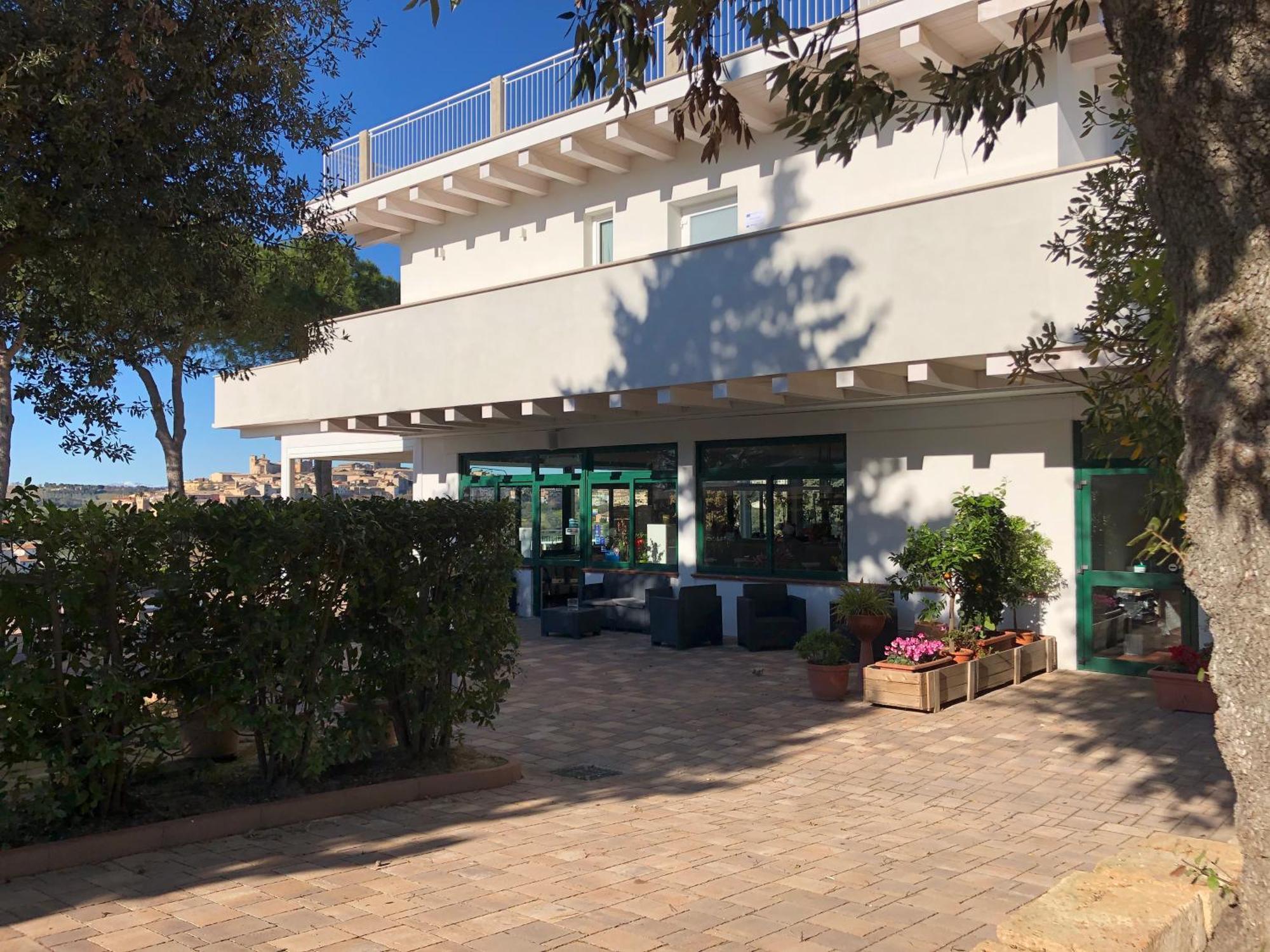 Casablanca Hotel 시비타노바 마르셰 외부 사진