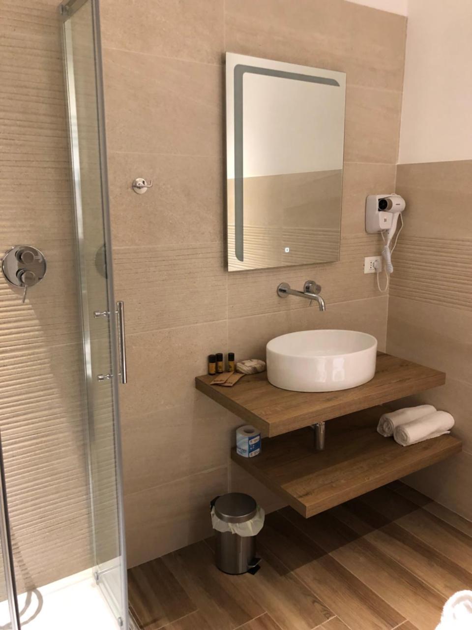 Casablanca Hotel 시비타노바 마르셰 외부 사진
