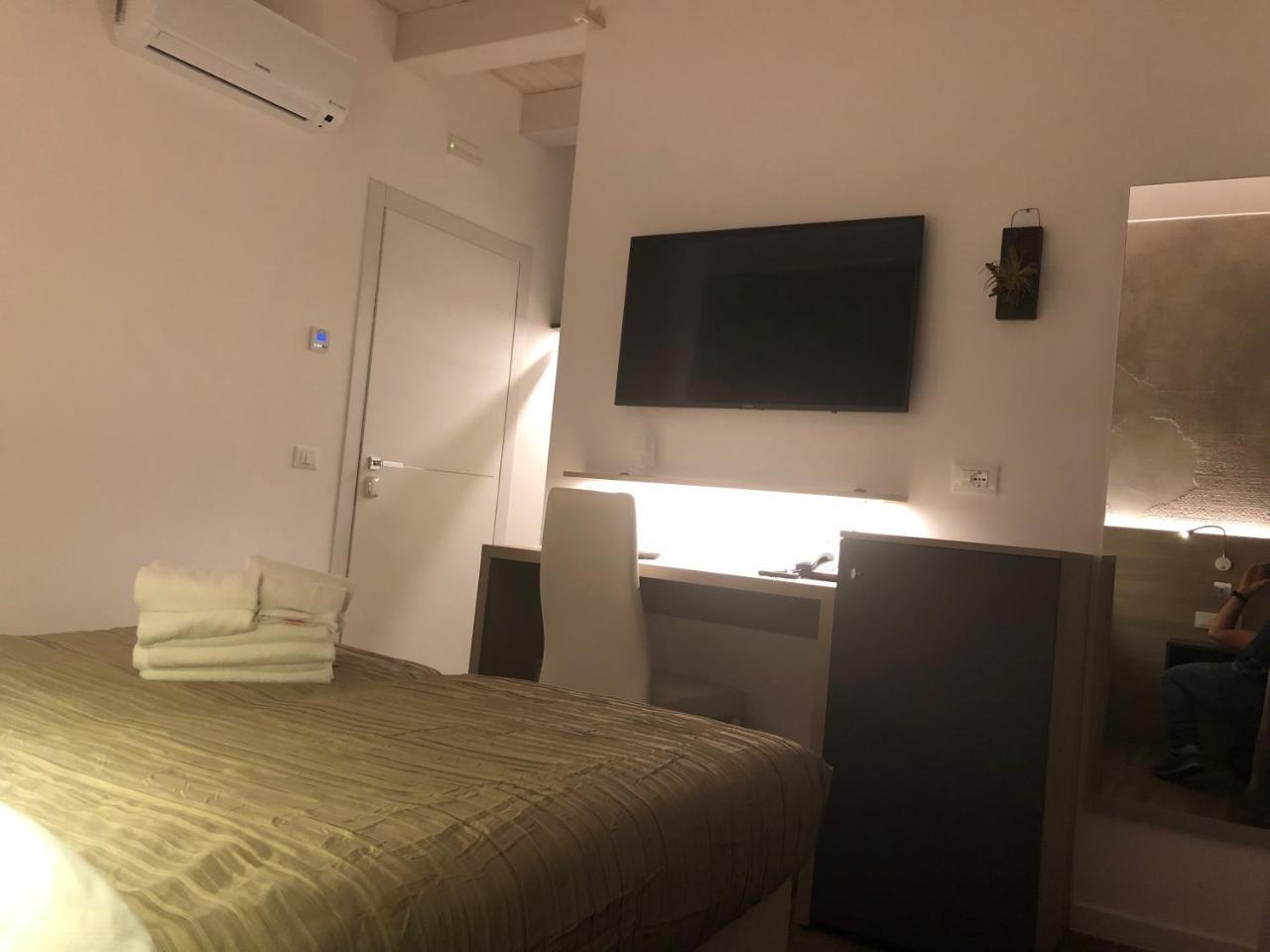 Casablanca Hotel 시비타노바 마르셰 외부 사진