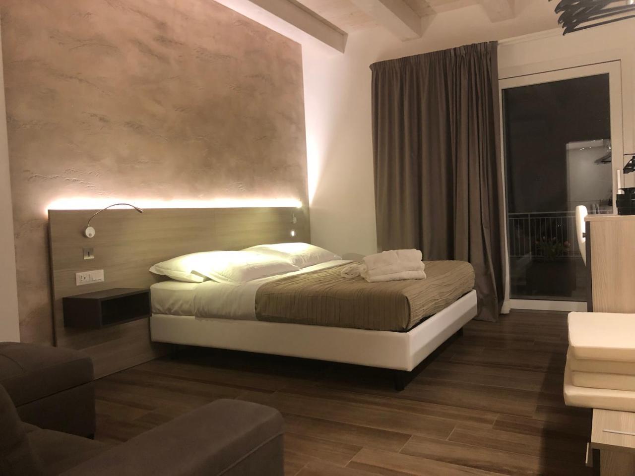 Casablanca Hotel 시비타노바 마르셰 외부 사진