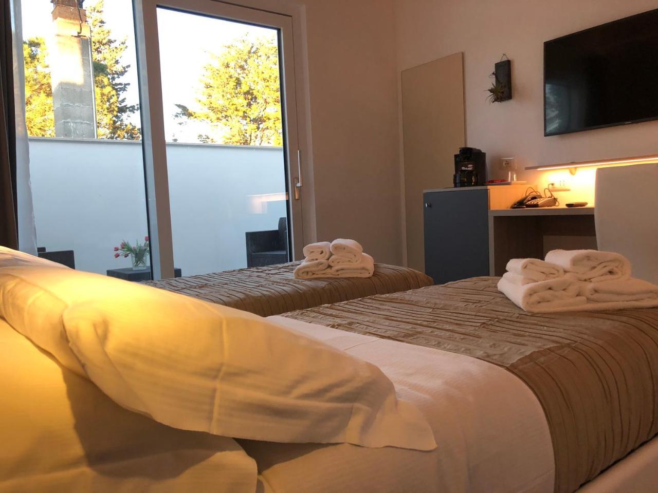Casablanca Hotel 시비타노바 마르셰 외부 사진