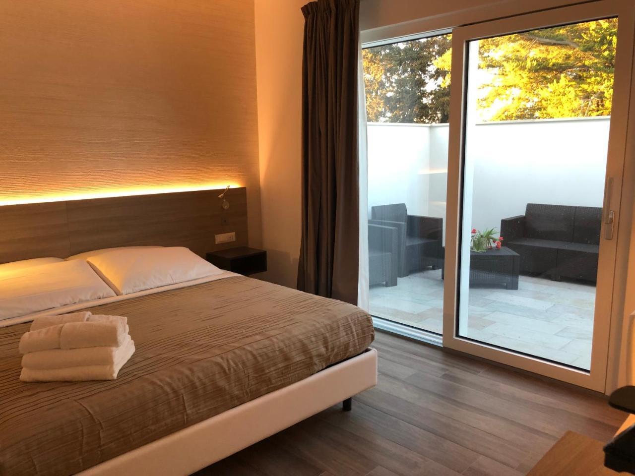 Casablanca Hotel 시비타노바 마르셰 외부 사진